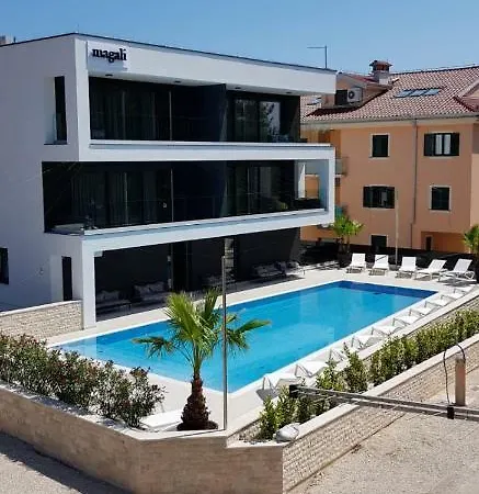 Apartment Luxury Magali 3 *